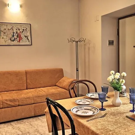 Logicasa Como Centro Apartment *